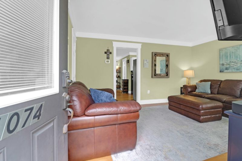 1074 S S Shadow Dr, Mount Pleasant, SC 29464