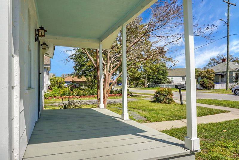 2120 Thornlee Dr, North Charleston, SC 29405