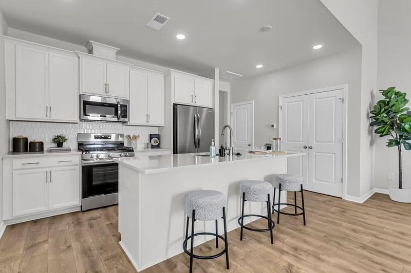 165 Cantona Dr, Summerville, SC 29483