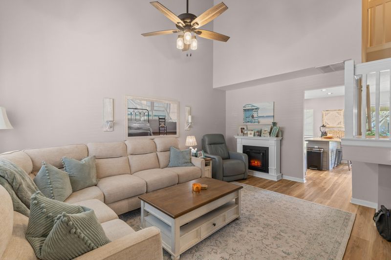 205 Yellow Hawthorn Cir, Summerville, SC 29483