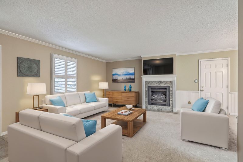 202 Crestwood Dr, Summerville, SC 29483