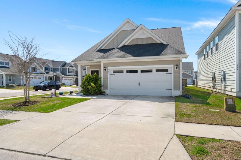 546 Alderly Dr, Moncks Corner, SC 29461