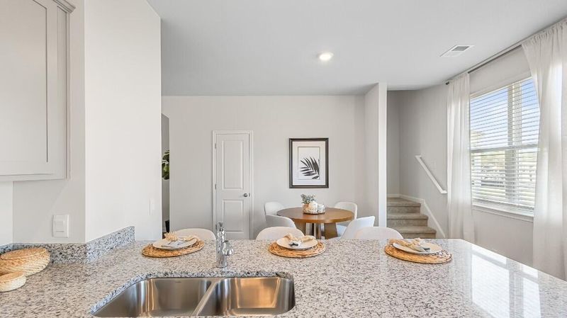 7019 Deanston Dr, Ravenel, SC 29470