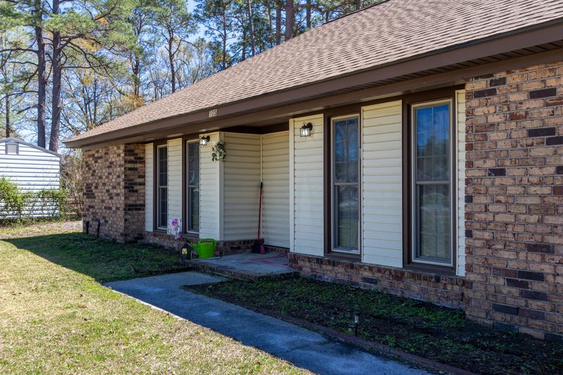 105 Wade Ct, Summerville, SC 29486