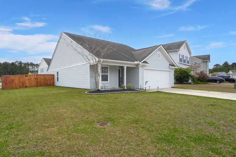420 Thoroughbred Dr, Moncks Corner, SC 29461