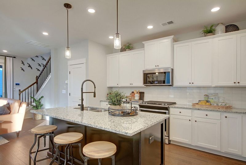713 Rumbling Leaf Ln, Summerville, SC 29486