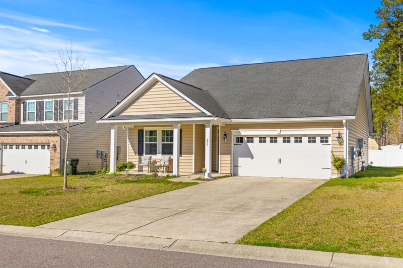223 Sugarberry Ln, Moncks Corner, SC 29461