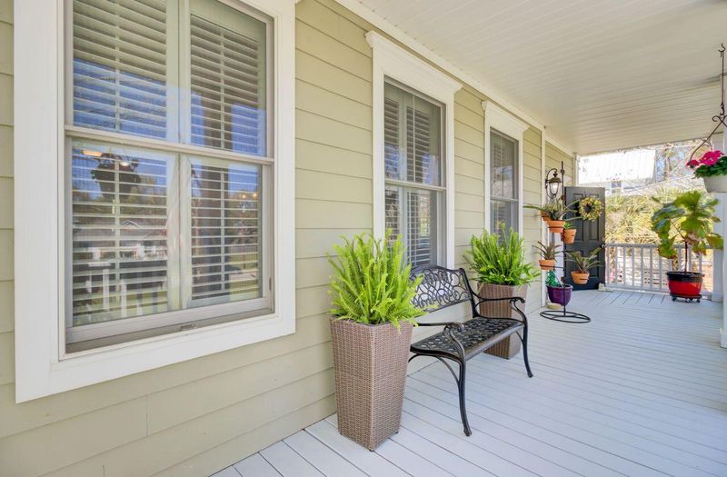 185 5th Ave, Mount Pleasant, SC 29464