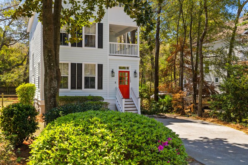 1100 Sea Island Crossing Ln, Mount Pleasant, SC 29464