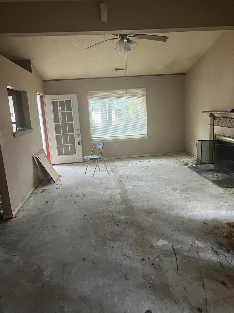 143 Mickler Dr, Ladson, SC 29456