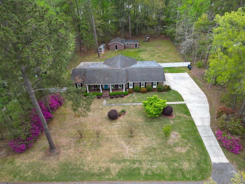 202 Woodland Dr, Summerville, SC 29485