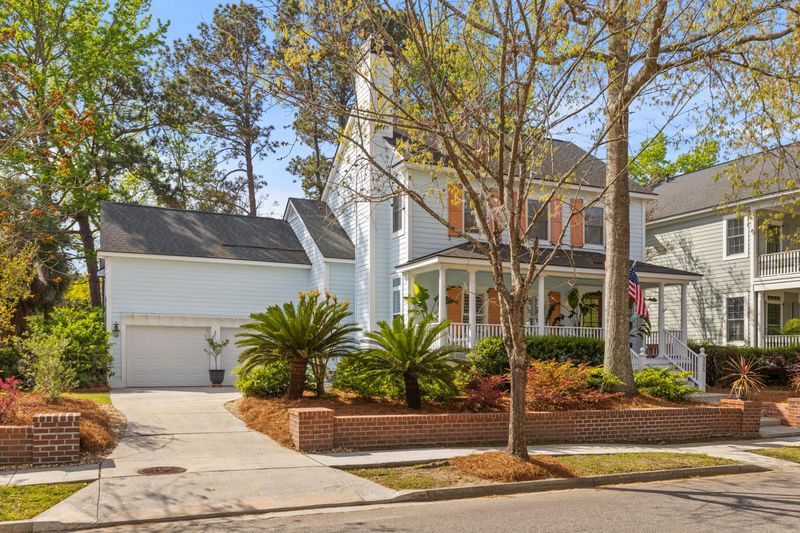 205 Fairchild St, Daniel Island, SC 29492