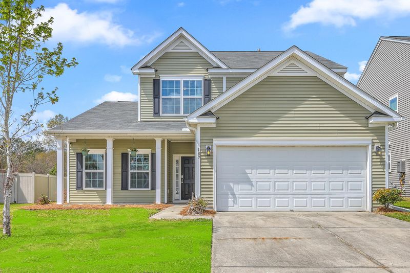 189 Weeping Cypress Dr, Moncks Corner, SC 29461