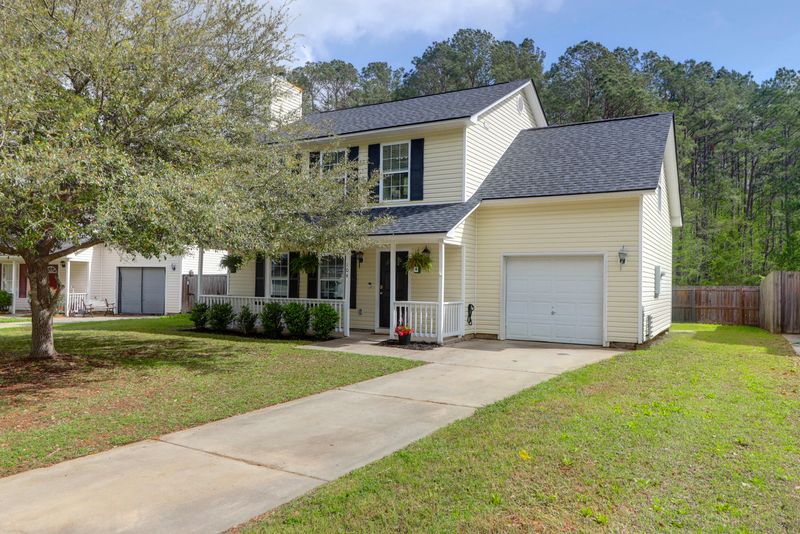 104 Queen Mary Ct, Summerville, SC 29485