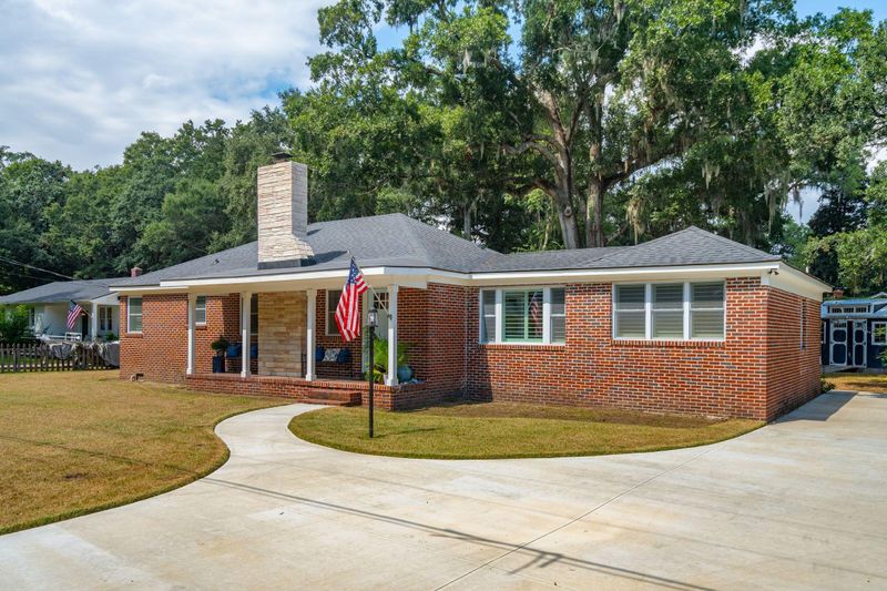 1756 Mchenry Ave, Charleston, SC 29412