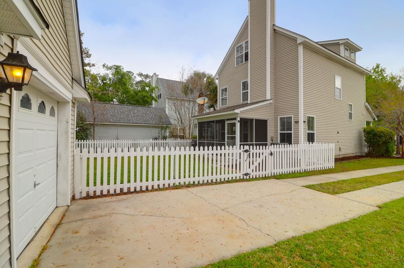 1833 Hubbell Dr, Mount Pleasant, SC 29466