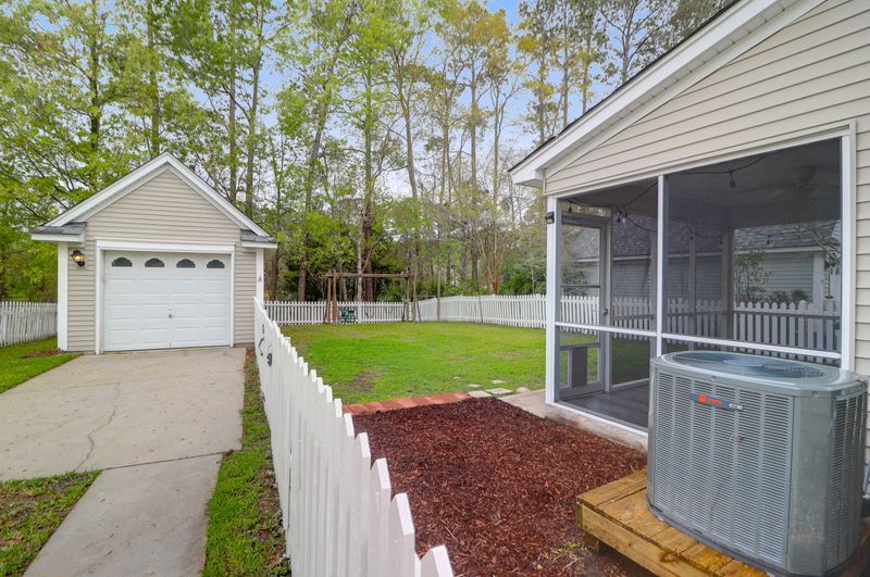 1833 Hubbell Dr, Mount Pleasant, SC 29466