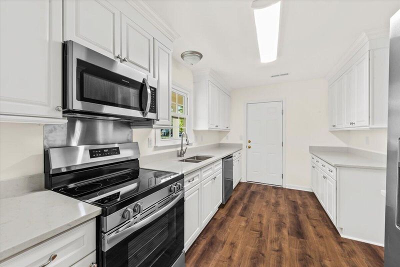 317 Commons Way, Goose Creek, SC 29445