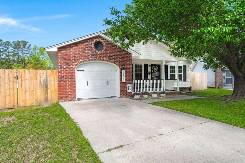 1306 Markley Ct, Moncks Corner, SC 29461