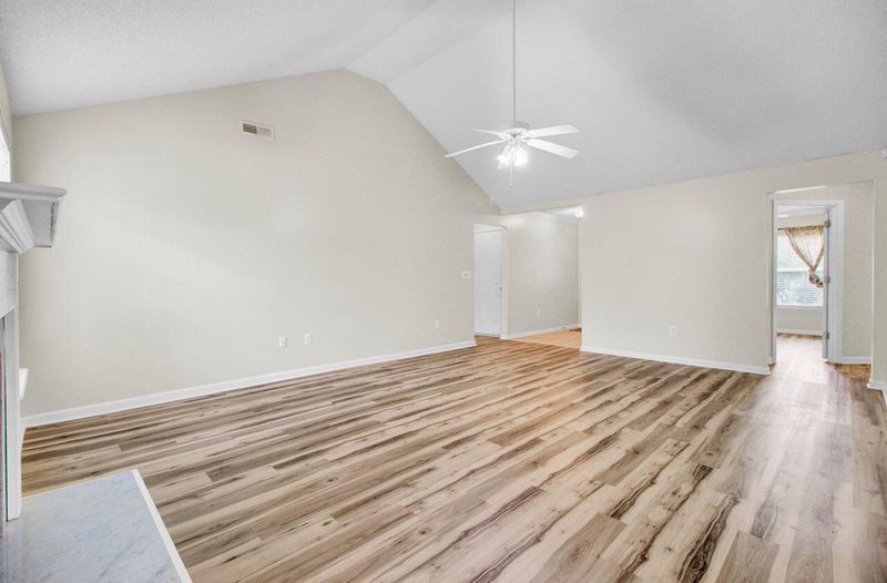 1302 Camden Crossing, Hanahan, SC 29410