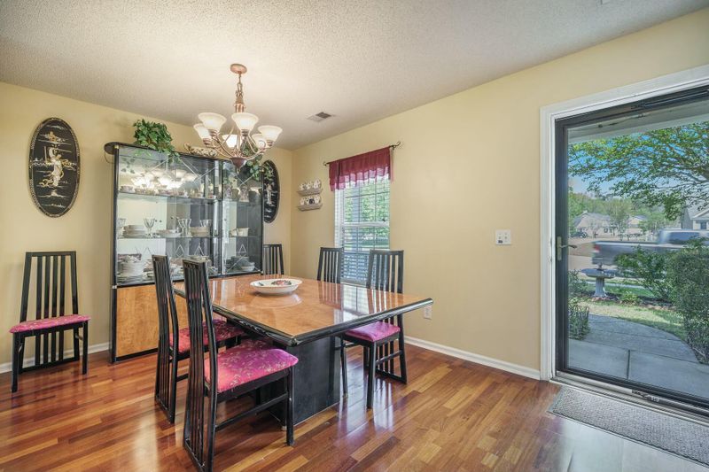 529 Beverly Dr, Summerville, SC 29485