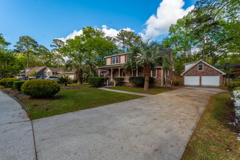 106 Egret Ln, Summerville, SC 29485