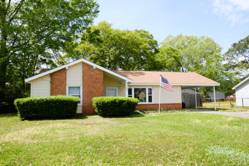 7605 Ireland Dr, North Charleston, SC 29420
