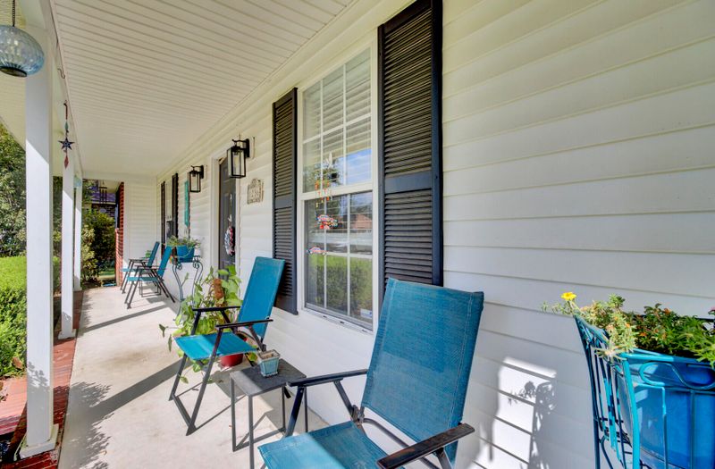 1236 Scotch Pine Ln, Ladson, SC 29456