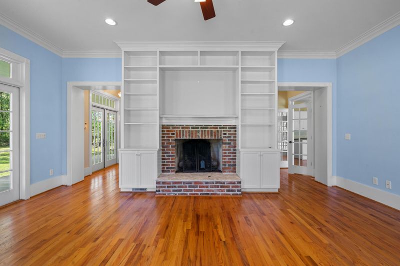 345 Mentor Rd, Summerville, SC 29483
