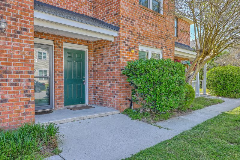1421 Dove Run Dr #C, Charleston, SC 29412