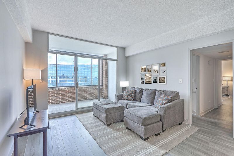 14 Lockwood Dr #11h, Charleston, SC 29401