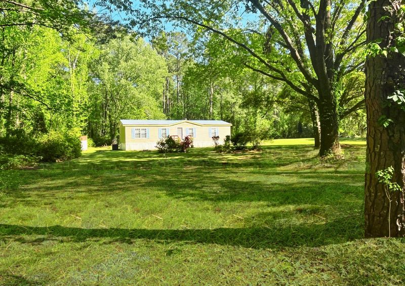 211 Osprey Dr, Moncks Corner, SC 29461