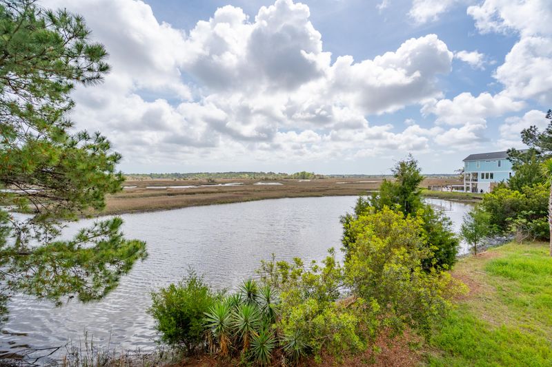 546 Towles Crossing Dr, Johns Island, SC 29455