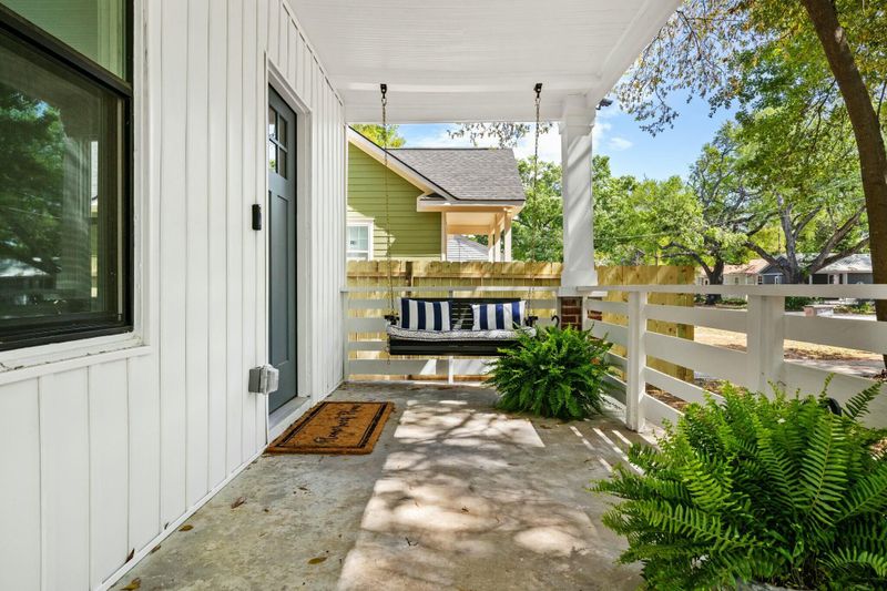 2122 Commander Rd, North Charleston, SC 29405