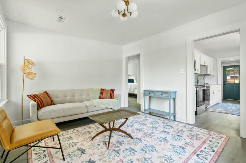 2122 Commander Rd, North Charleston, SC 29405