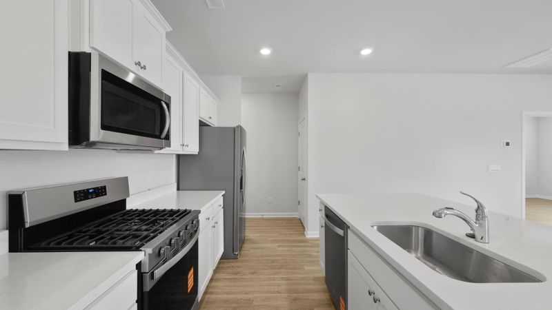 1064 Forrest Creek Dr, Summerville, SC 29483