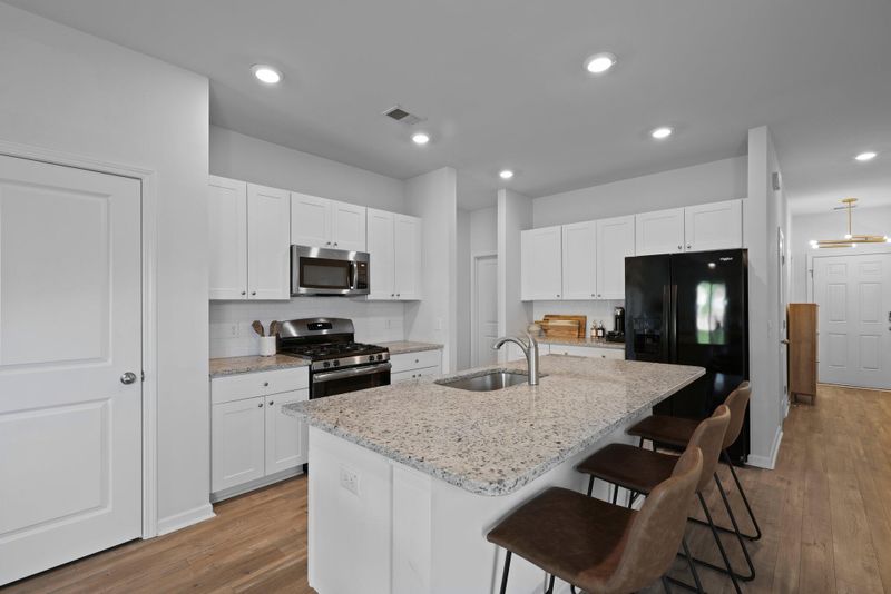 341 Matuskovic Dr, Charleston, SC 29414