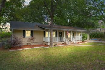 306 Fairlawn Dr, Moncks Corner, SC 29461