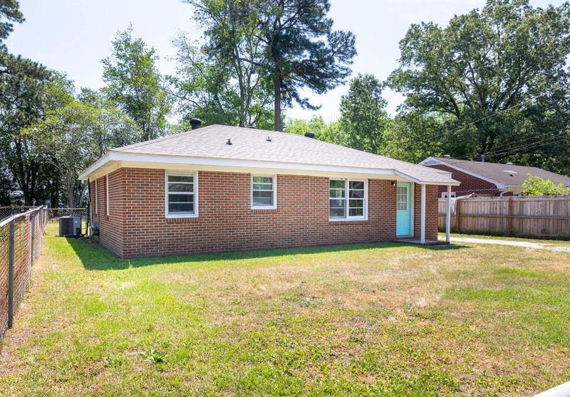 2313 Eagle Dr, North Charleston, SC 29406