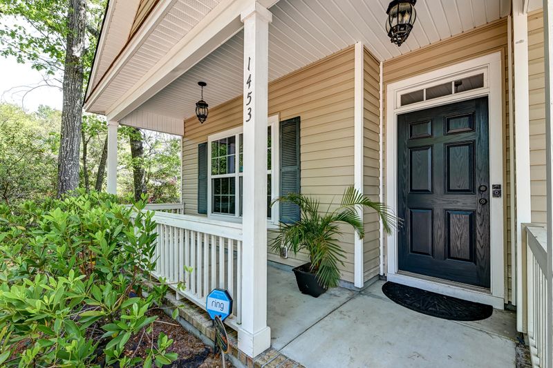 1453 Joy Ave, Charleston, SC 29407