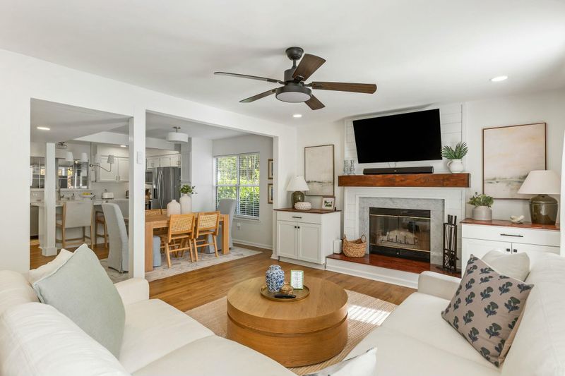 540 Castle Hall Rd, Mount Pleasant, SC 29464