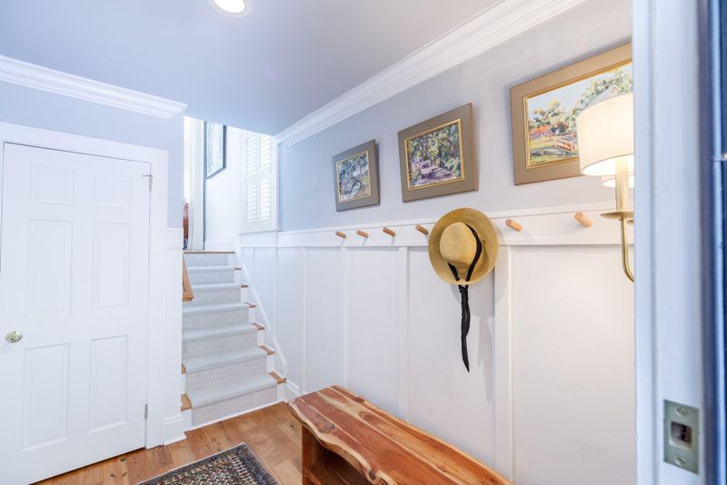 24 Archdale St, Charleston, SC 29401