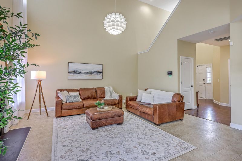 255 Longford Dr, Summerville, SC 29483