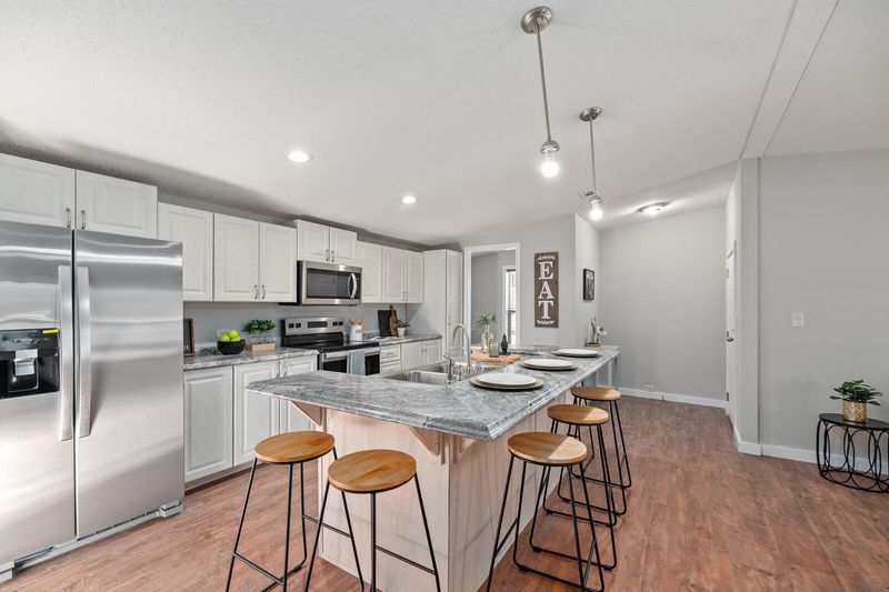 208 Langham Ct, Moncks Corner, SC 29461