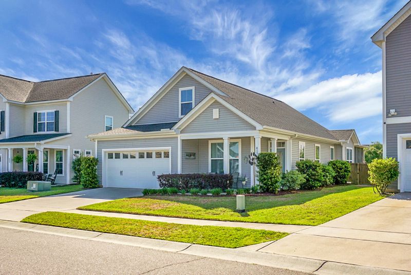 411 Freeland Way, Moncks Corner, SC 29461
