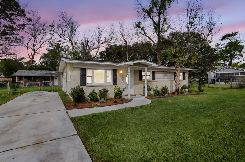 1239 Old Orchard Rd, Charleston, SC 29412