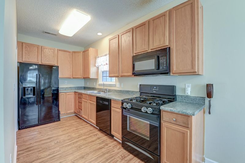 132 Lynches River Dr, Summerville, SC 29485