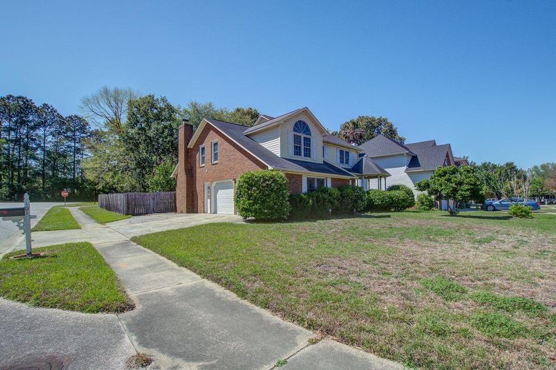 101 N Warwick Tc, Goose Creek, SC 29445