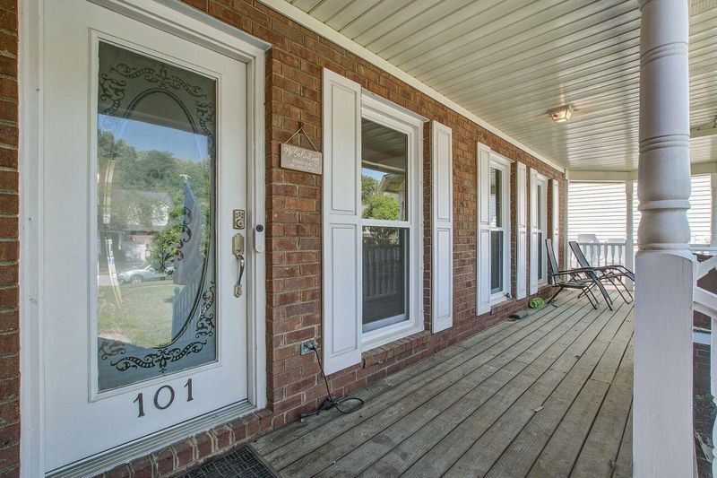 101 N Warwick Tc, Goose Creek, SC 29445