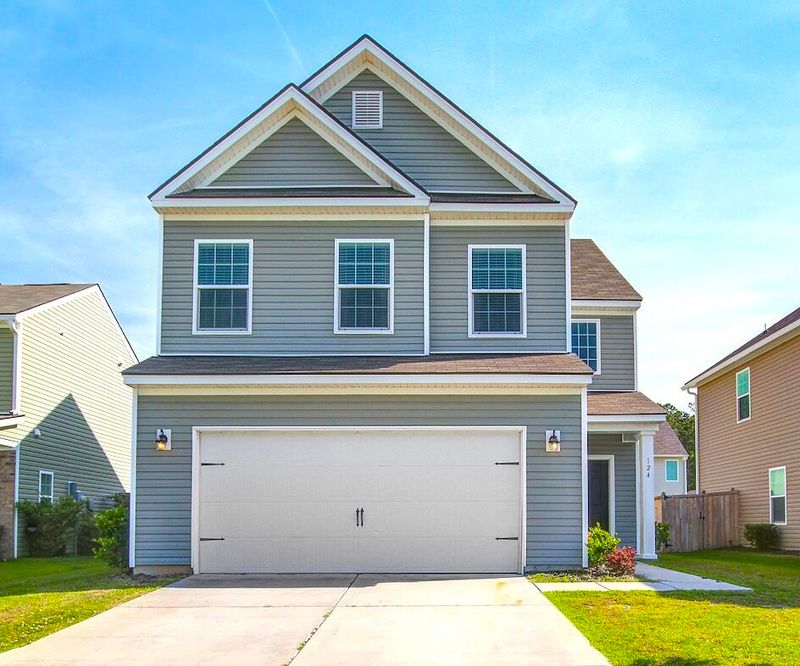124 Sumac Dr, Goose Creek, SC 29445